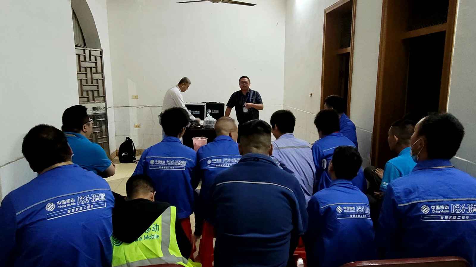 广州俊霖健康食品研究有限公司为中移铁通有限公司安全用电培训